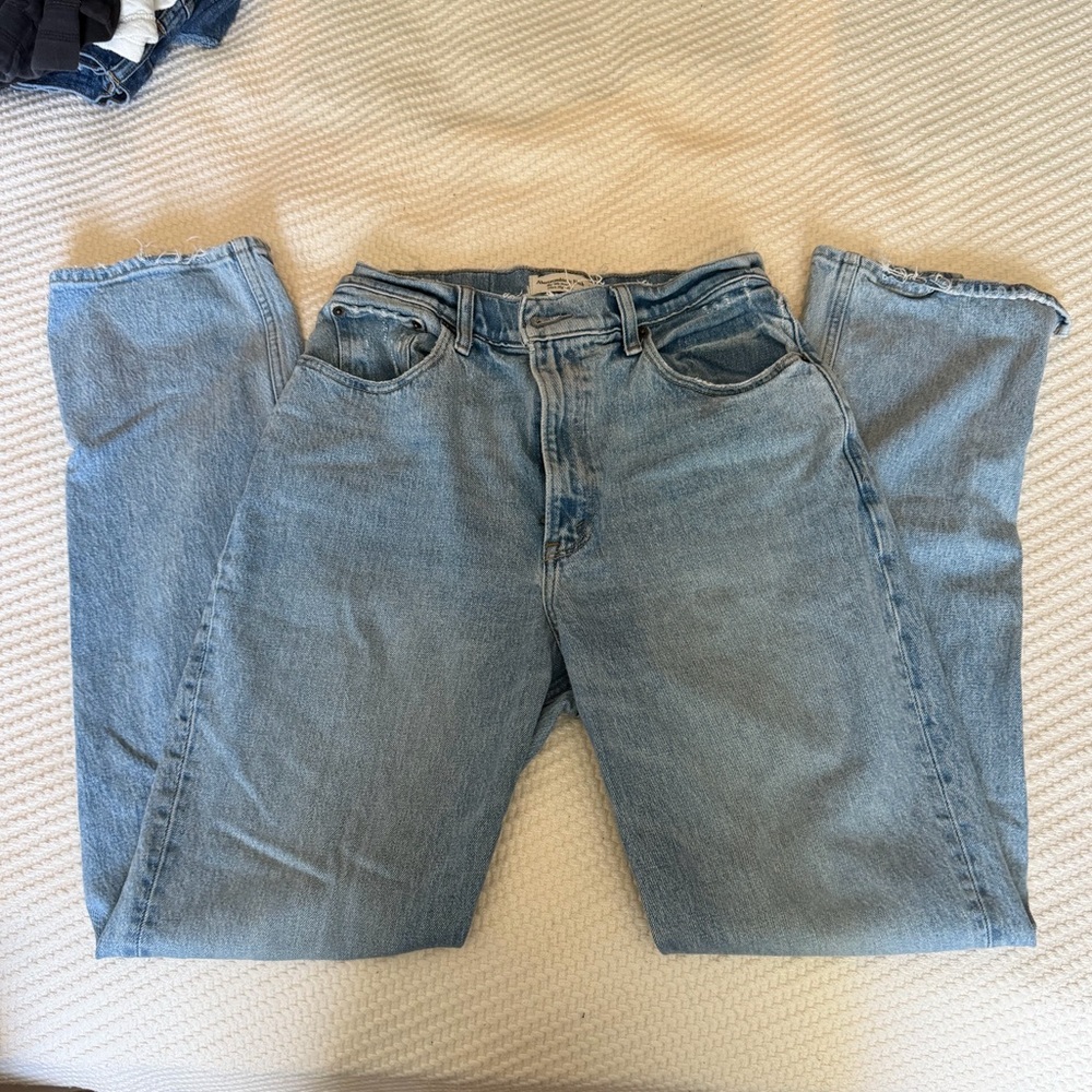 Abercrombie & Fitch 90 straight ultra high rise